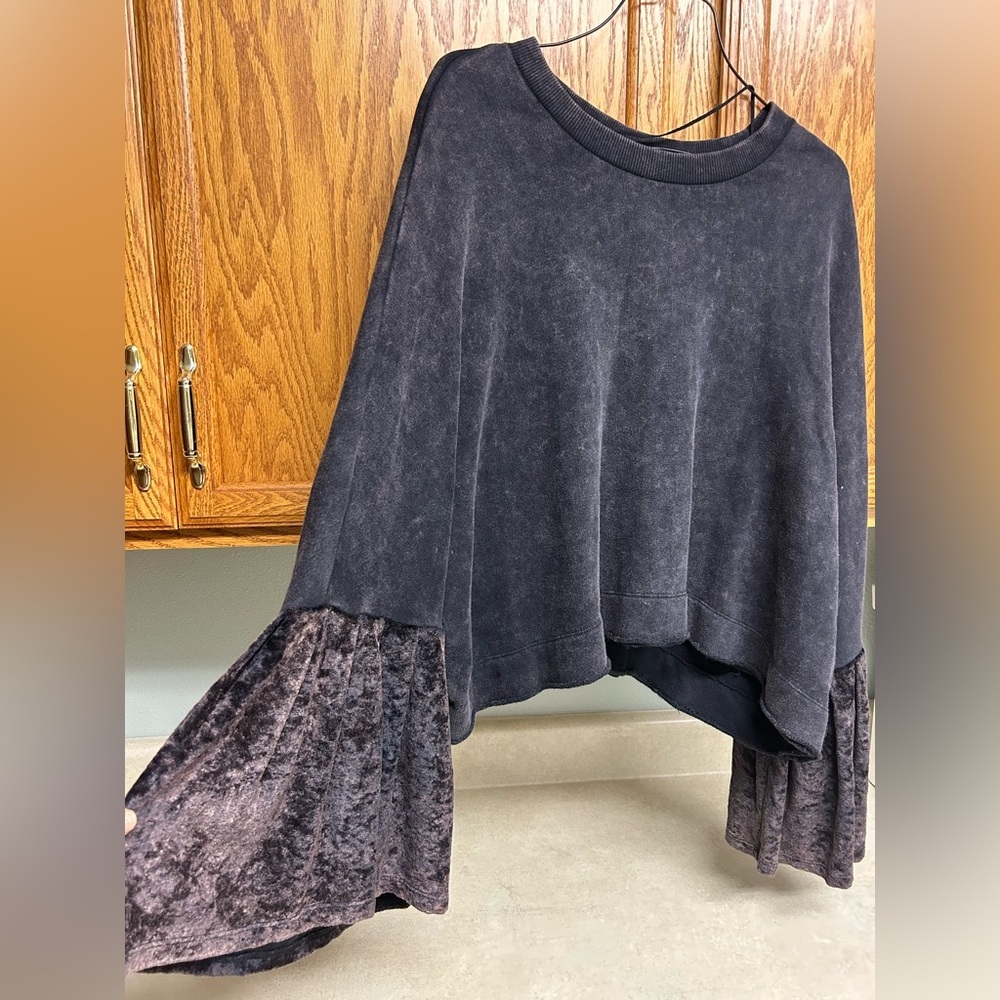 Free People Sleeve Glorious Sleeves SOLD OUT Charcoal Pullover Womens size XS